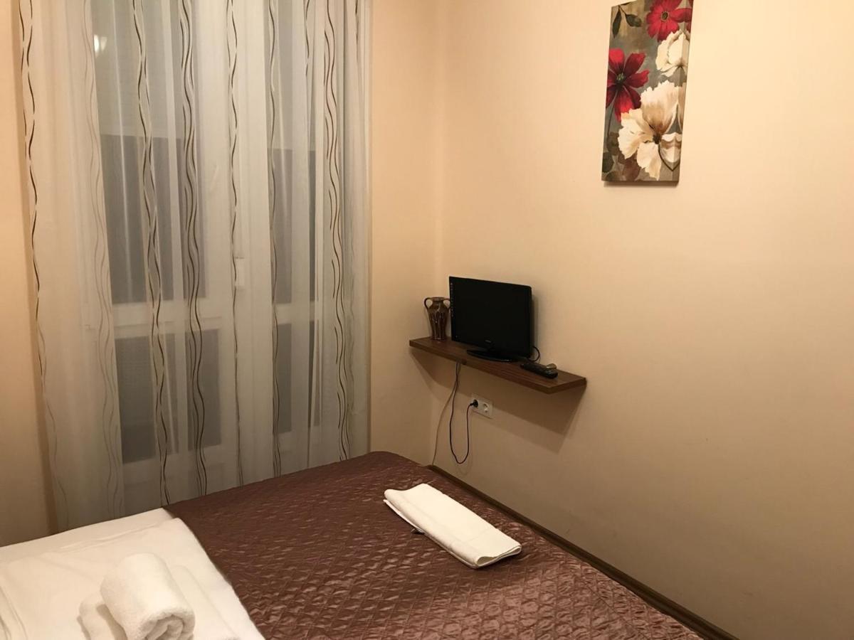 Jokai Apartmanhaz เฮวิซ ภายนอก รูปภาพ