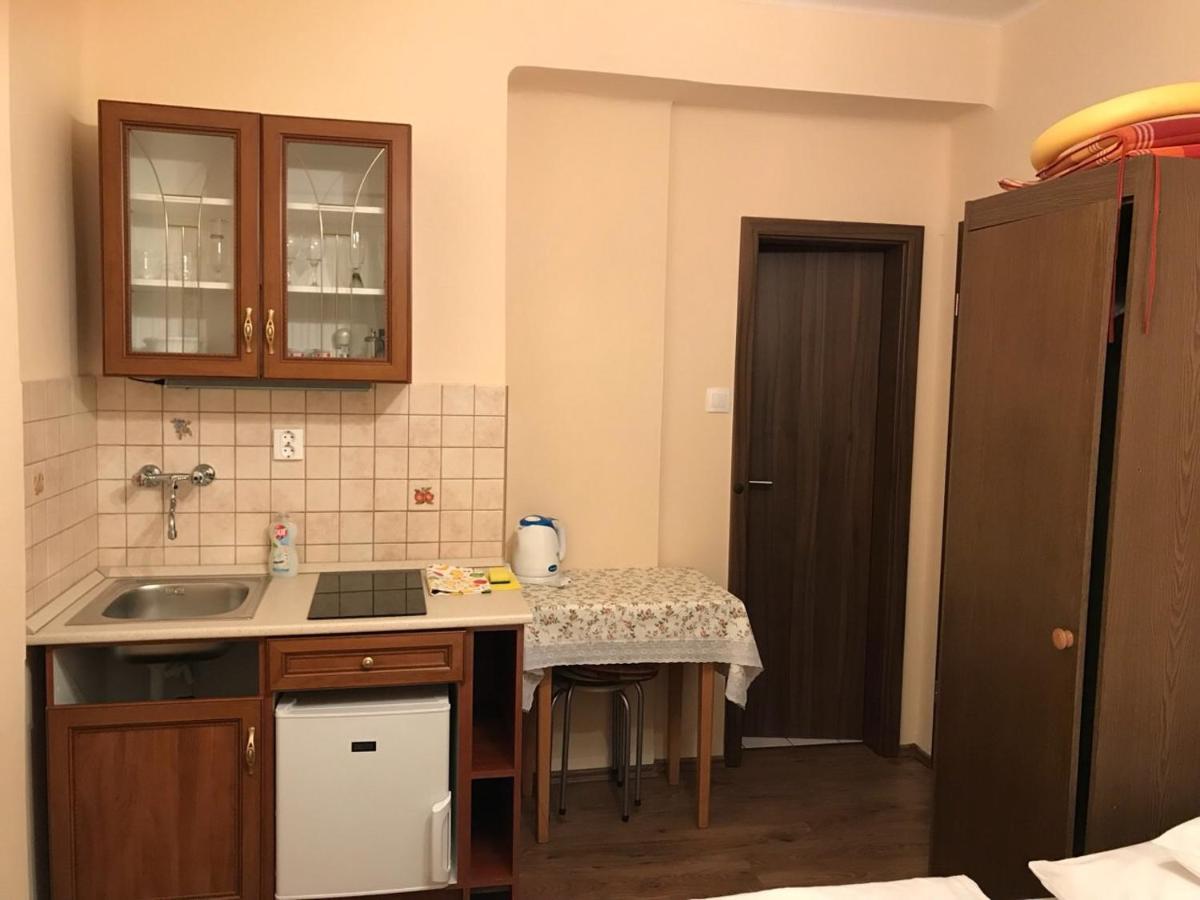 Jokai Apartmanhaz เฮวิซ ภายนอก รูปภาพ