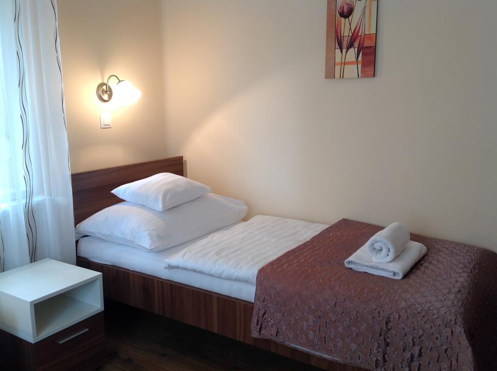 Jokai Apartmanhaz เฮวิซ ภายนอก รูปภาพ